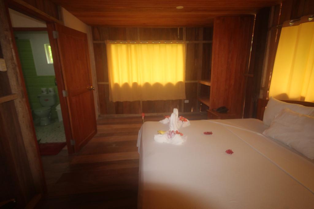 Amazon Rainforest Lodge Padre Cocha Buitenkant foto