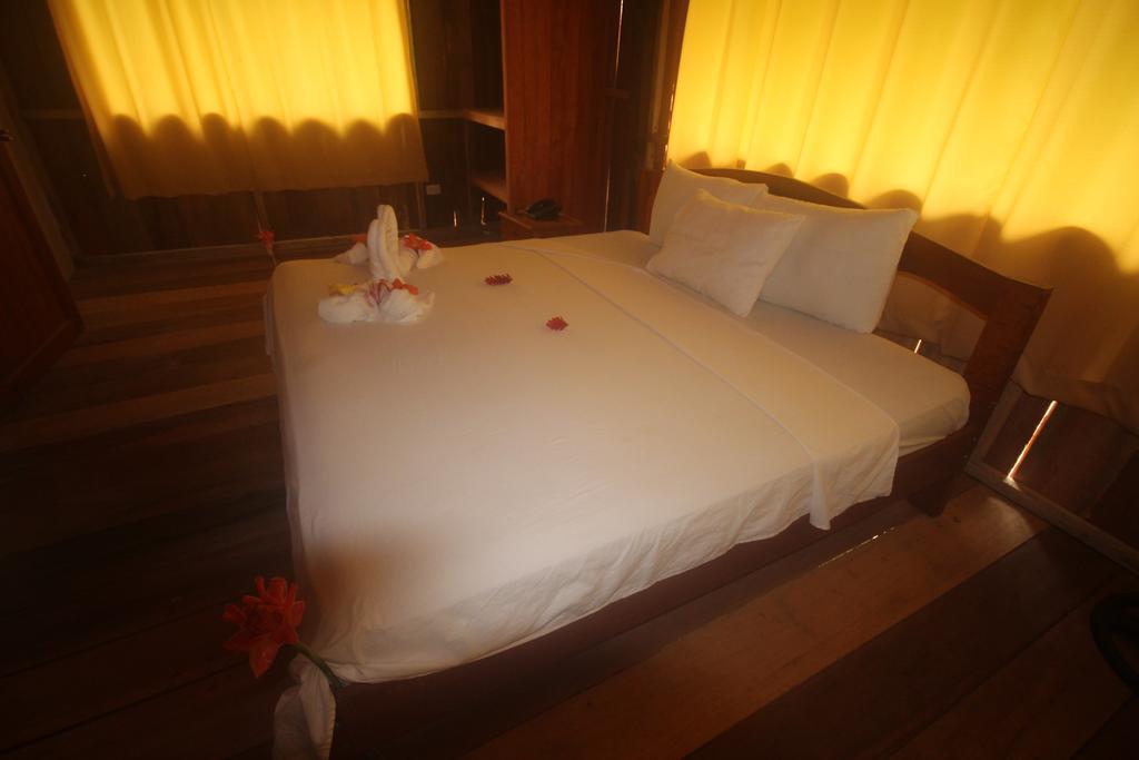 Amazon Rainforest Lodge Padre Cocha Buitenkant foto