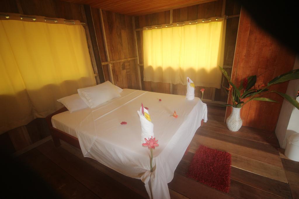 Amazon Rainforest Lodge Padre Cocha Buitenkant foto